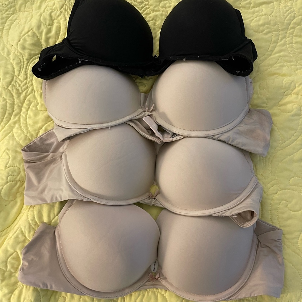 Torrid lot of 4 back smoothing, push up plunge tee shirt bras size 40B EUC!!